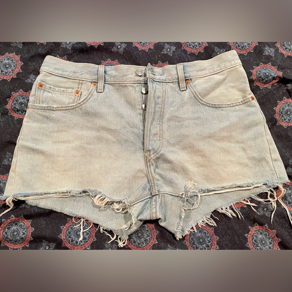Levi’s 501 shorts size 31